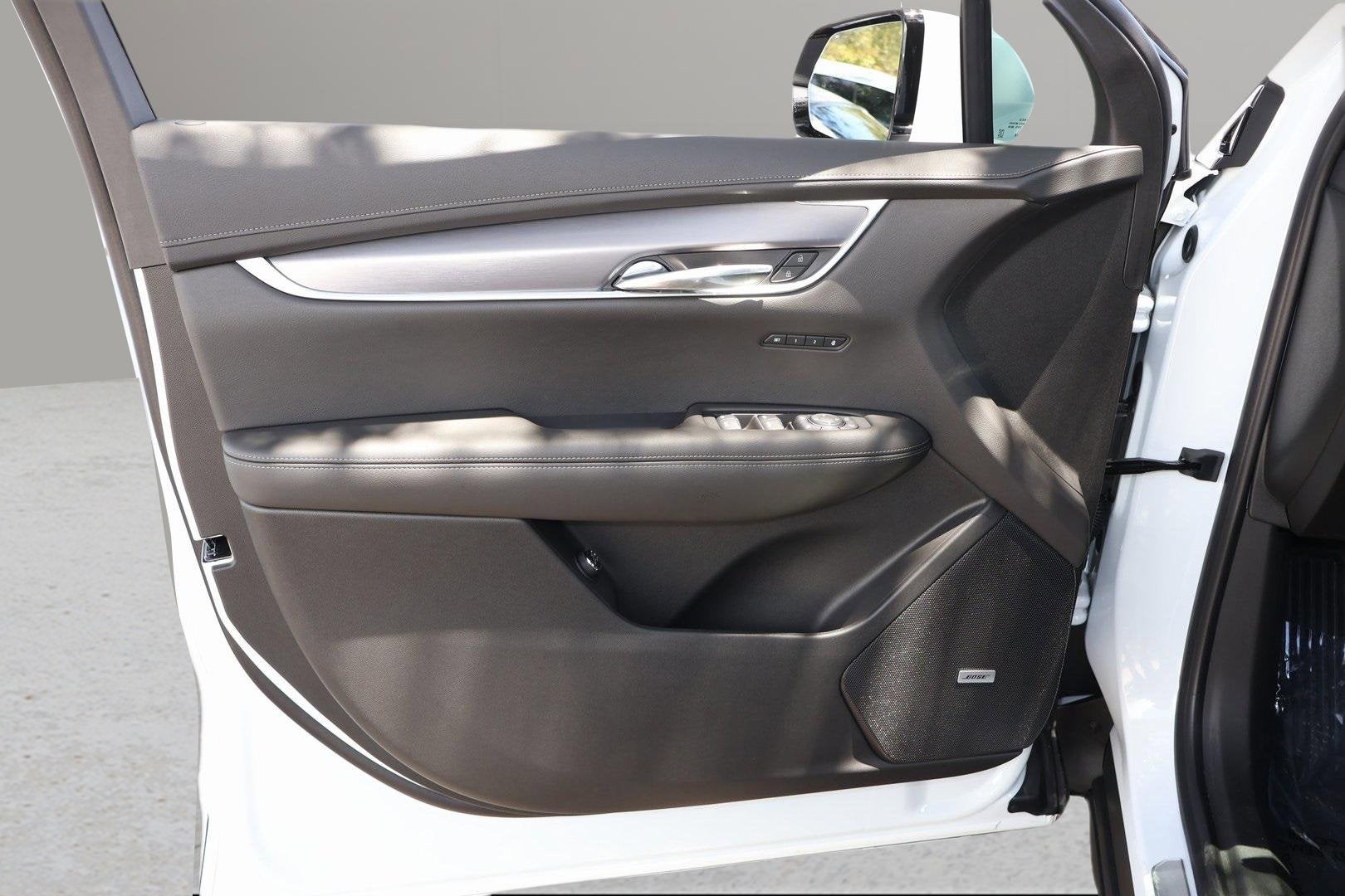 2025 Cadillac XT6 Luxury