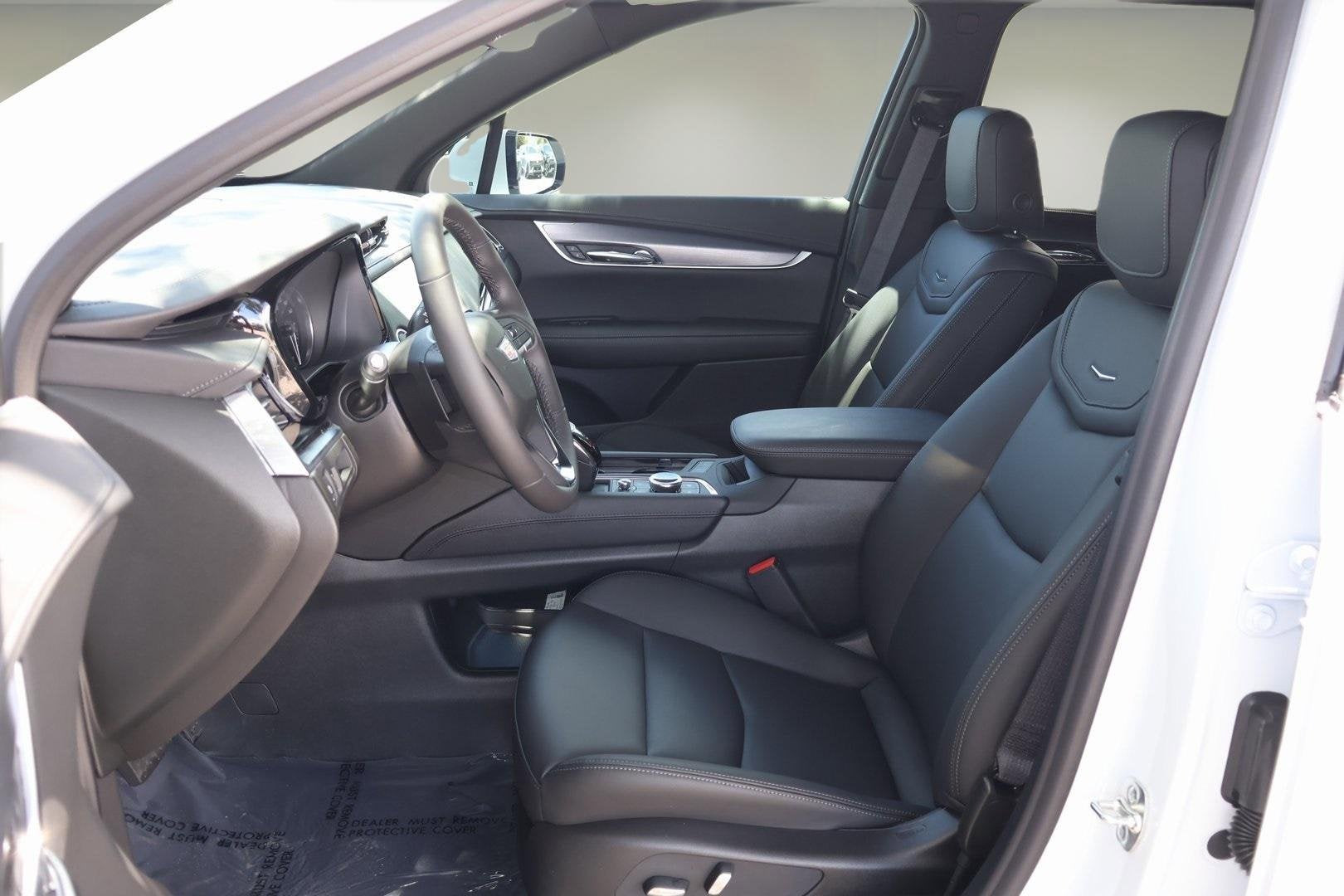 2025 Cadillac XT6 Luxury