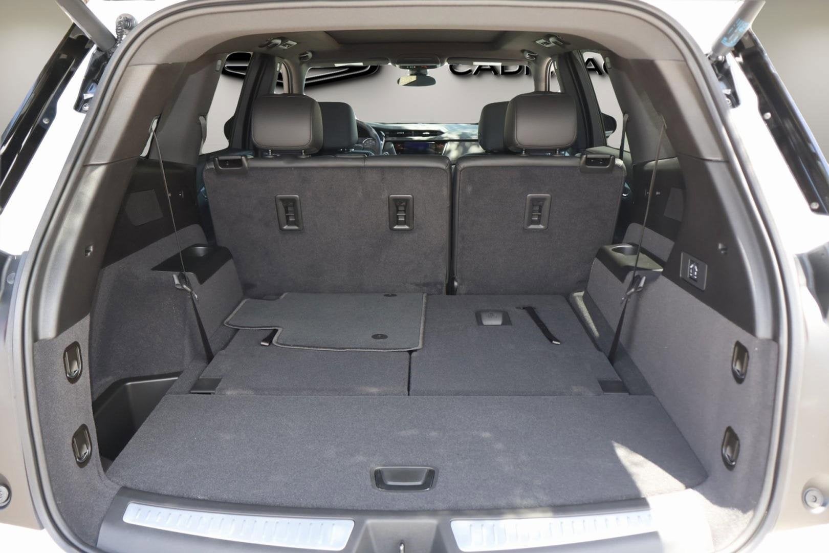 2025 Cadillac XT6 Luxury