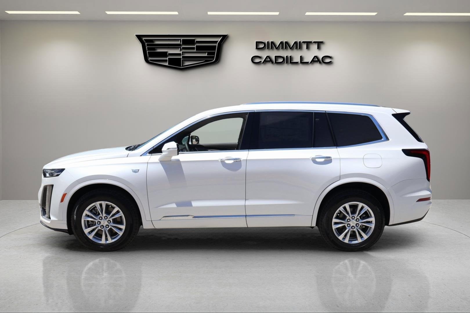 2025 Cadillac XT6 Luxury