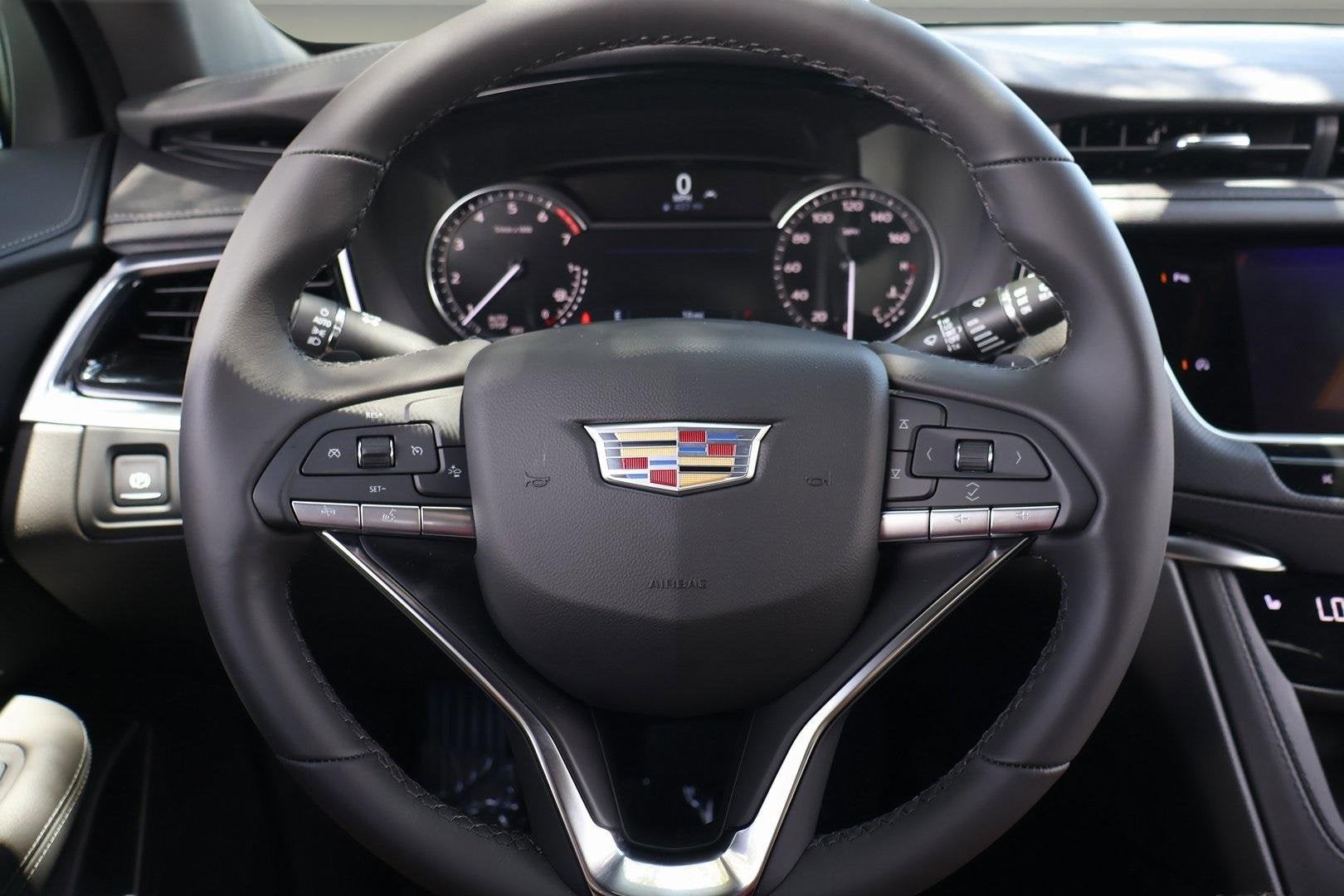 2025 Cadillac XT6 Luxury