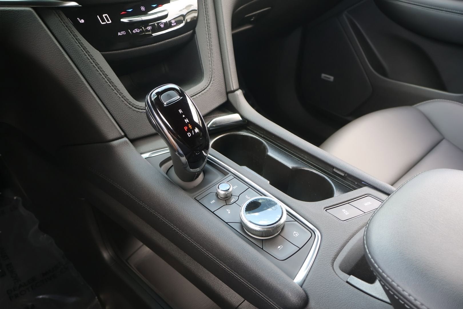 2023 Cadillac XT6 Luxury