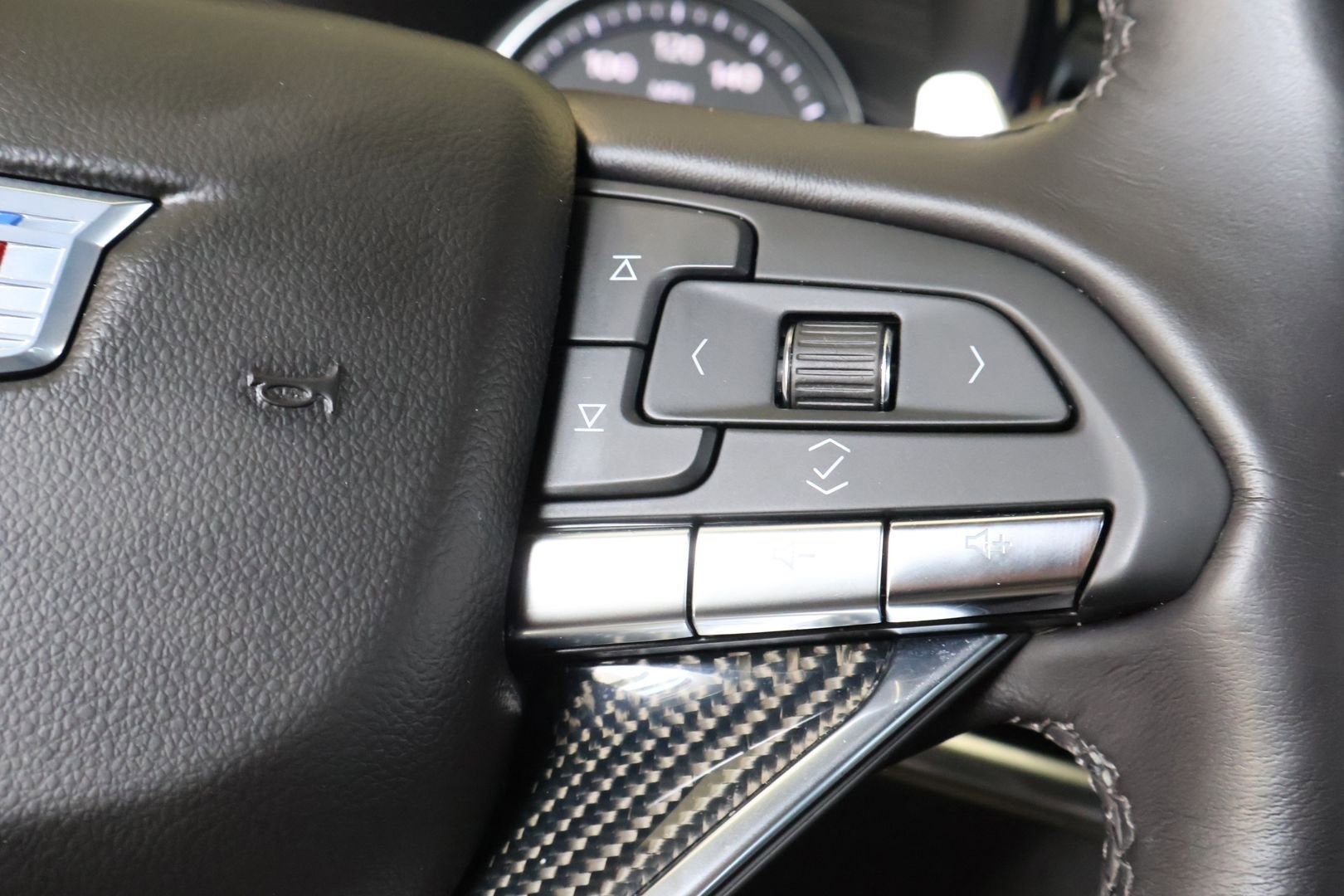 2022 Cadillac XT6 Sport