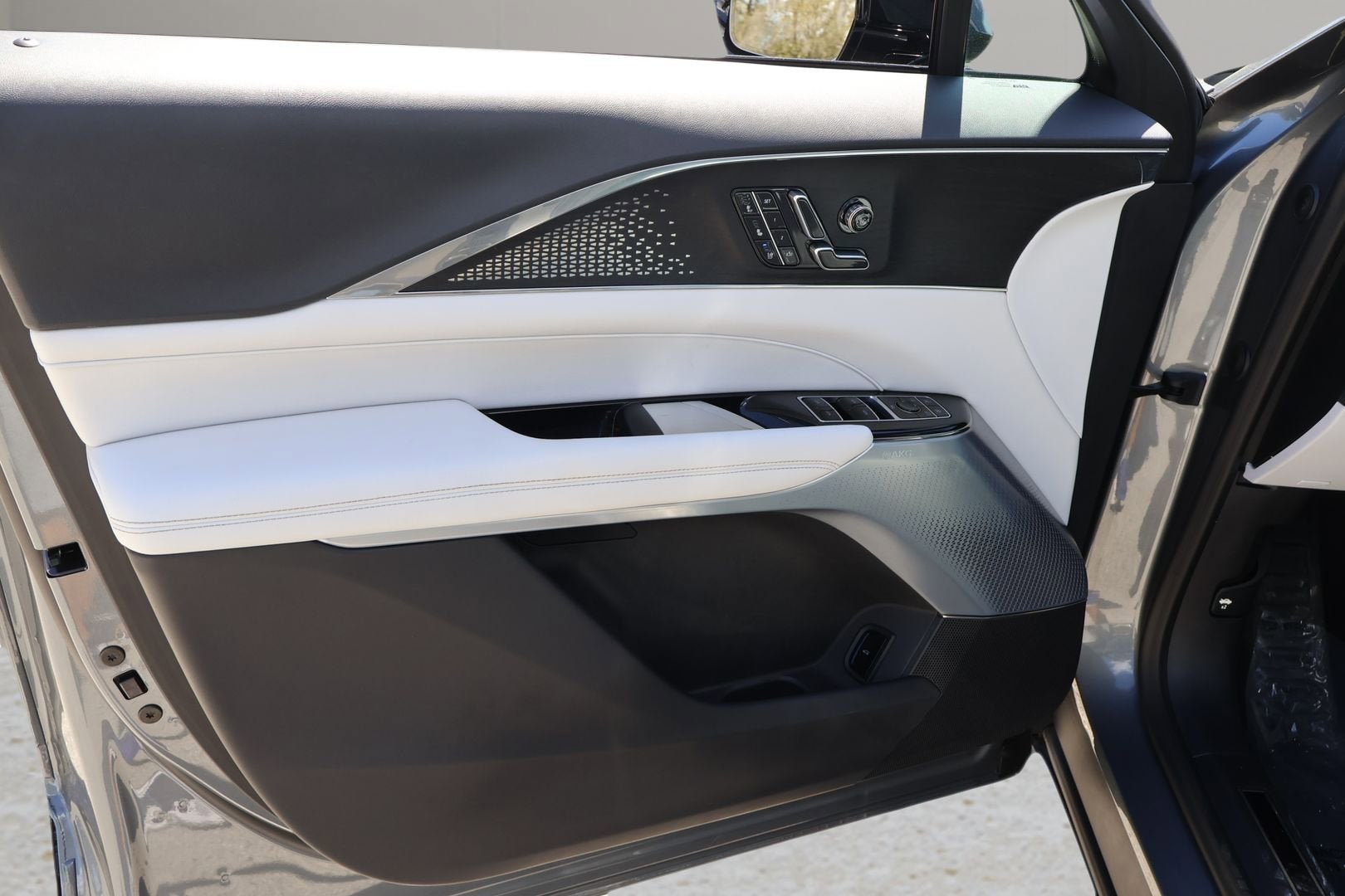 2023 Cadillac LYRIQ Luxury