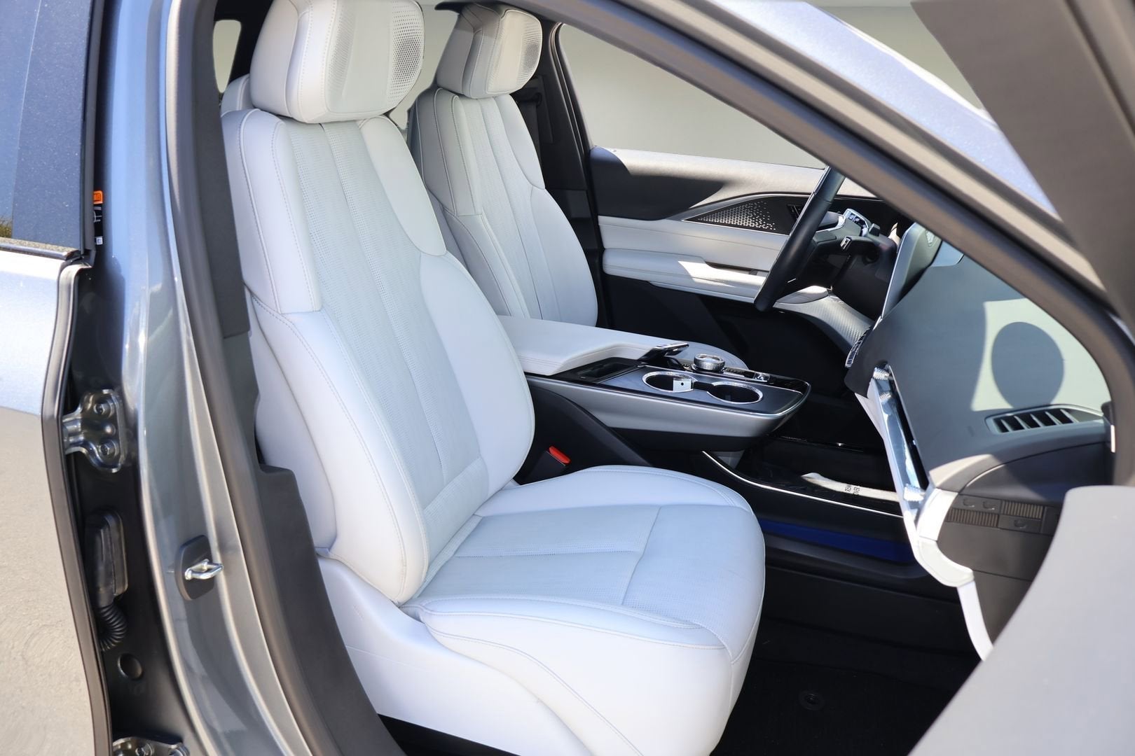 2023 Cadillac LYRIQ Luxury