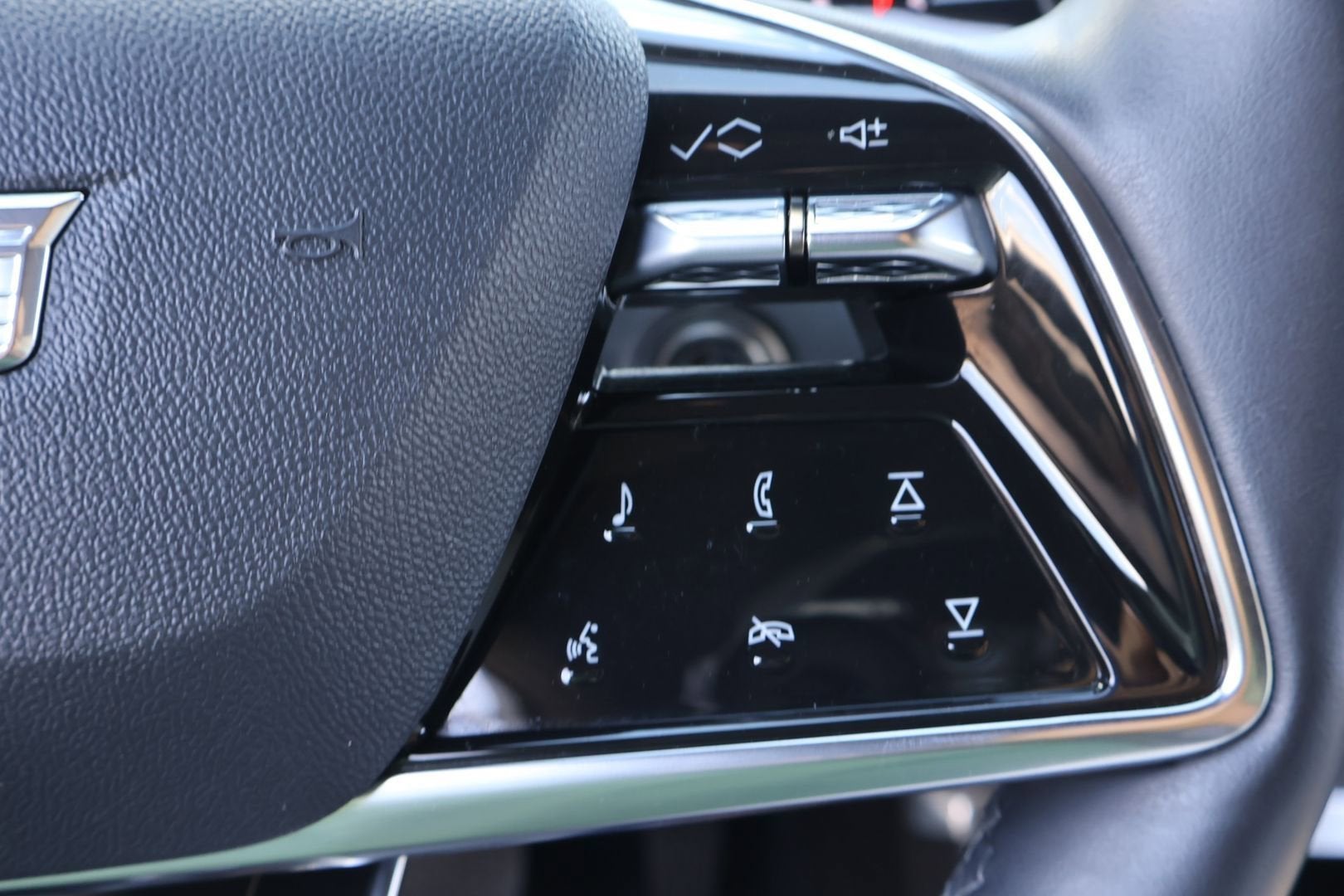 2023 Cadillac LYRIQ Luxury