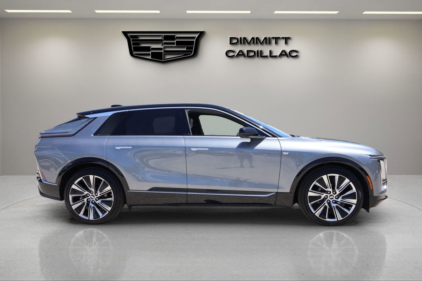 2023 Cadillac LYRIQ Luxury