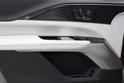 2023 Cadillac LYRIQ Luxury