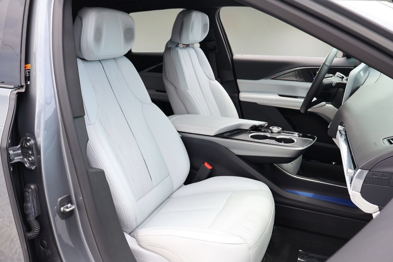 2023 Cadillac LYRIQ Luxury