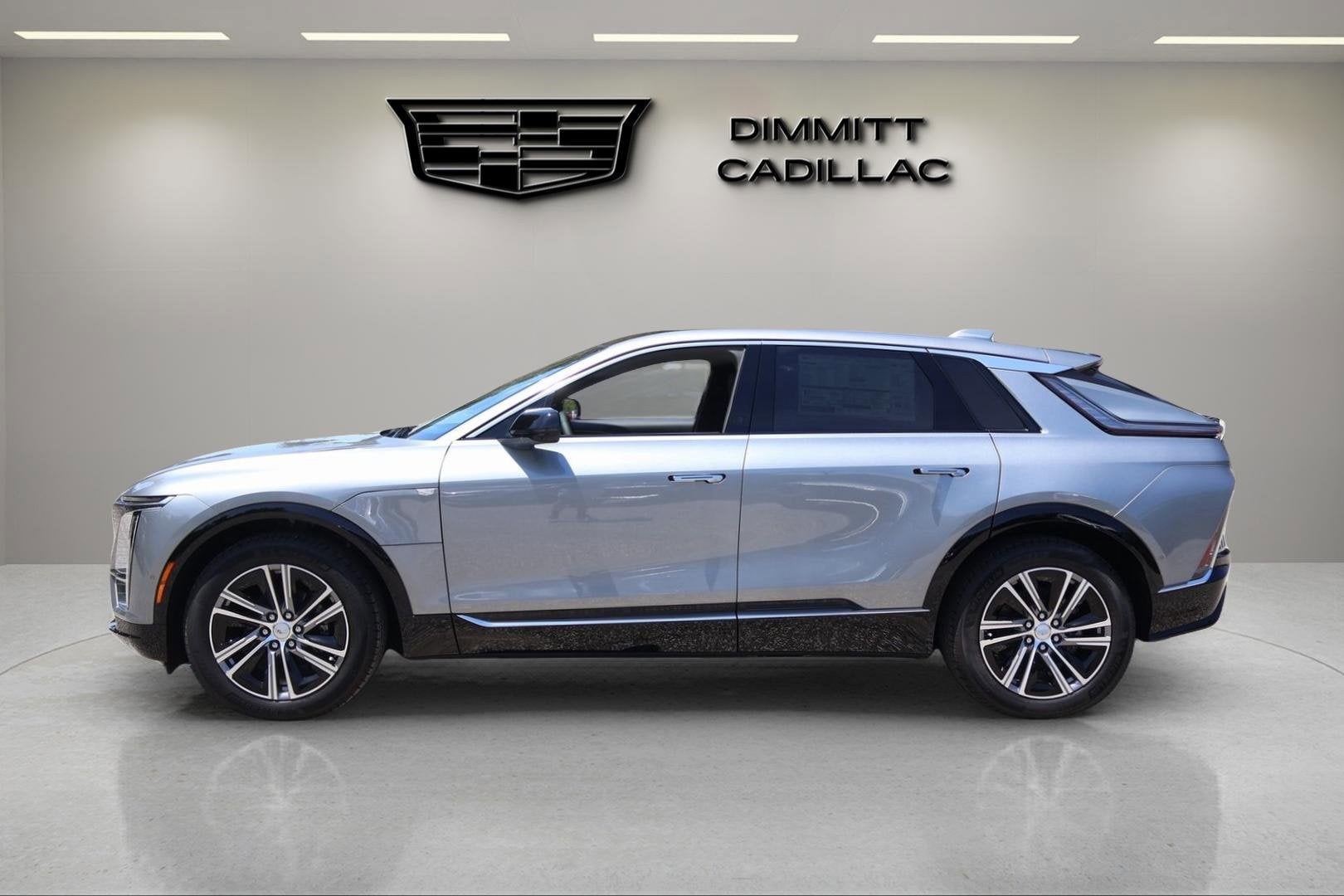 2025 Cadillac LYRIQ Luxury 1