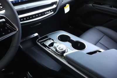 2025 Cadillac LYRIQ Luxury 1