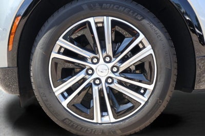 2025 Cadillac LYRIQ Luxury 1