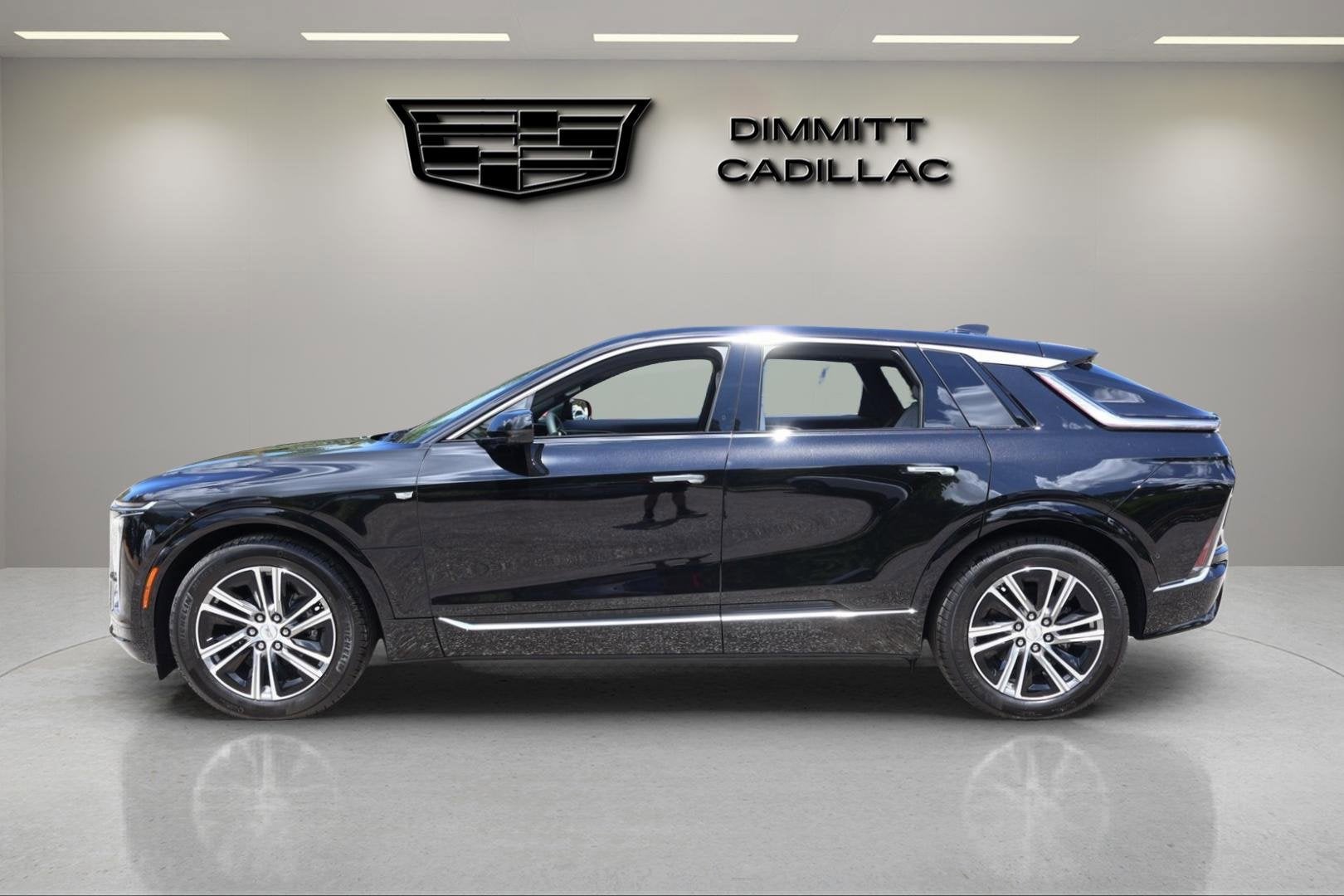 2025 Cadillac LYRIQ Luxury 1