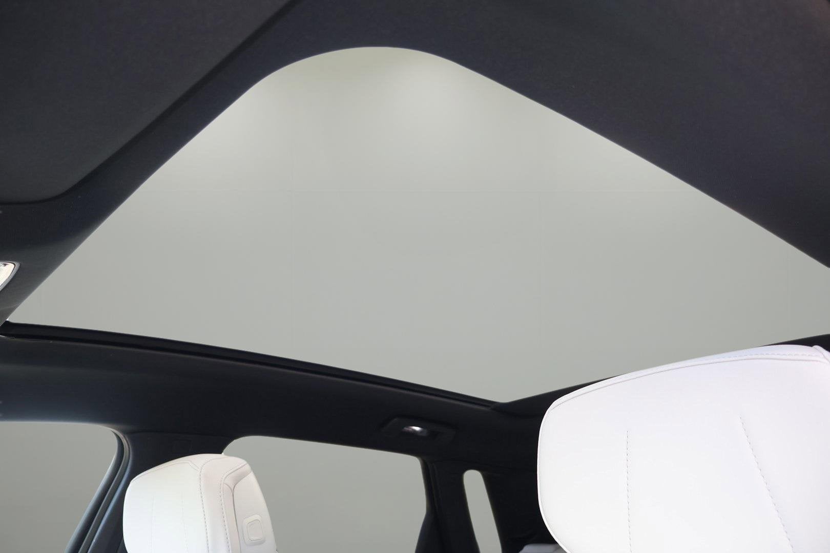 2025 Cadillac LYRIQ Luxury 1