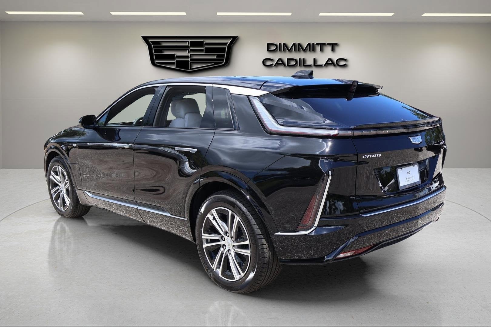 2025 Cadillac LYRIQ Luxury 1