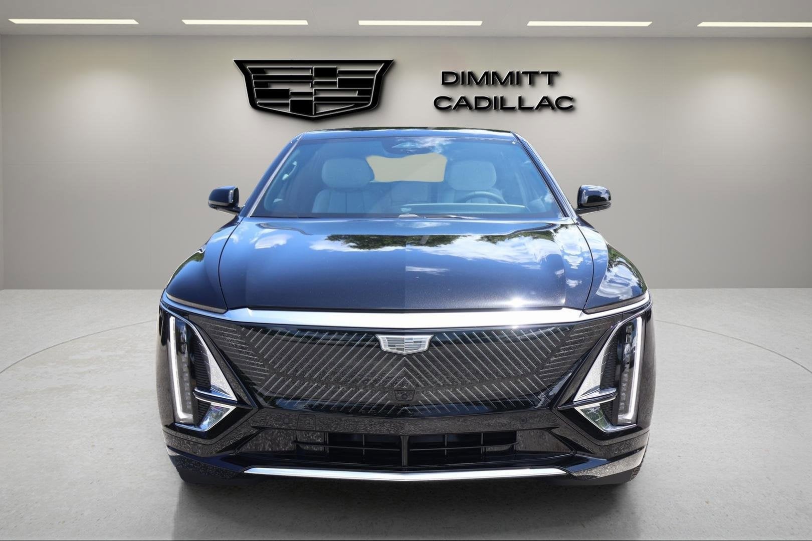 2025 Cadillac LYRIQ Luxury 1