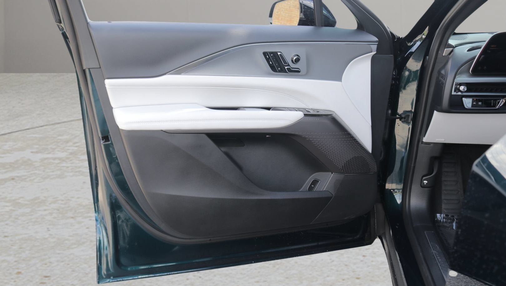 2027 Cadillac LYRIQ Luxury