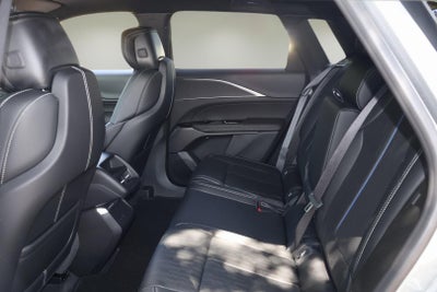 2025 Cadillac LYRIQ Luxury 1