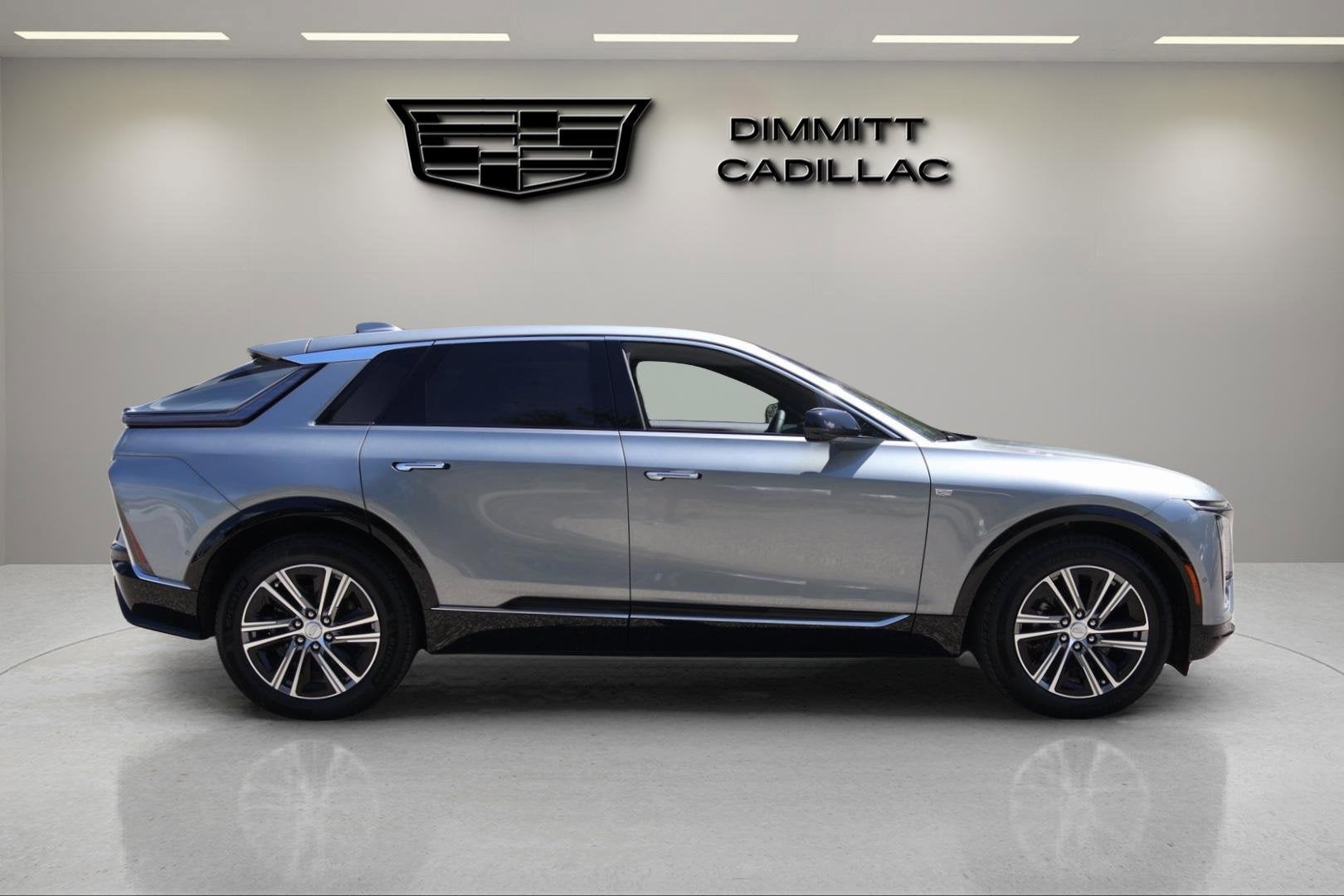 2025 Cadillac LYRIQ Luxury 1