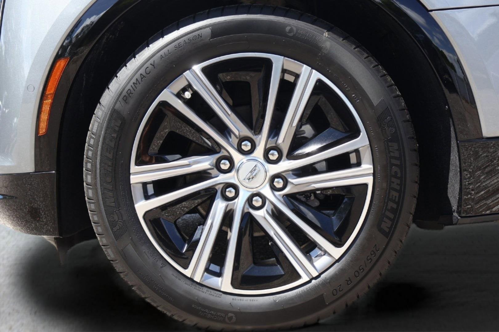 2025 Cadillac LYRIQ Luxury 1