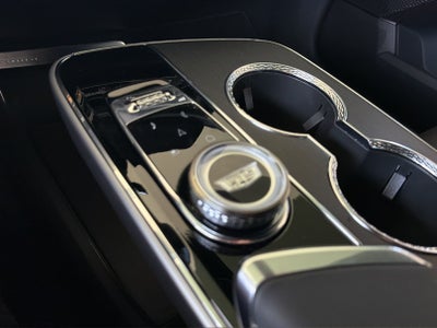 2025 Cadillac LYRIQ Luxury 1