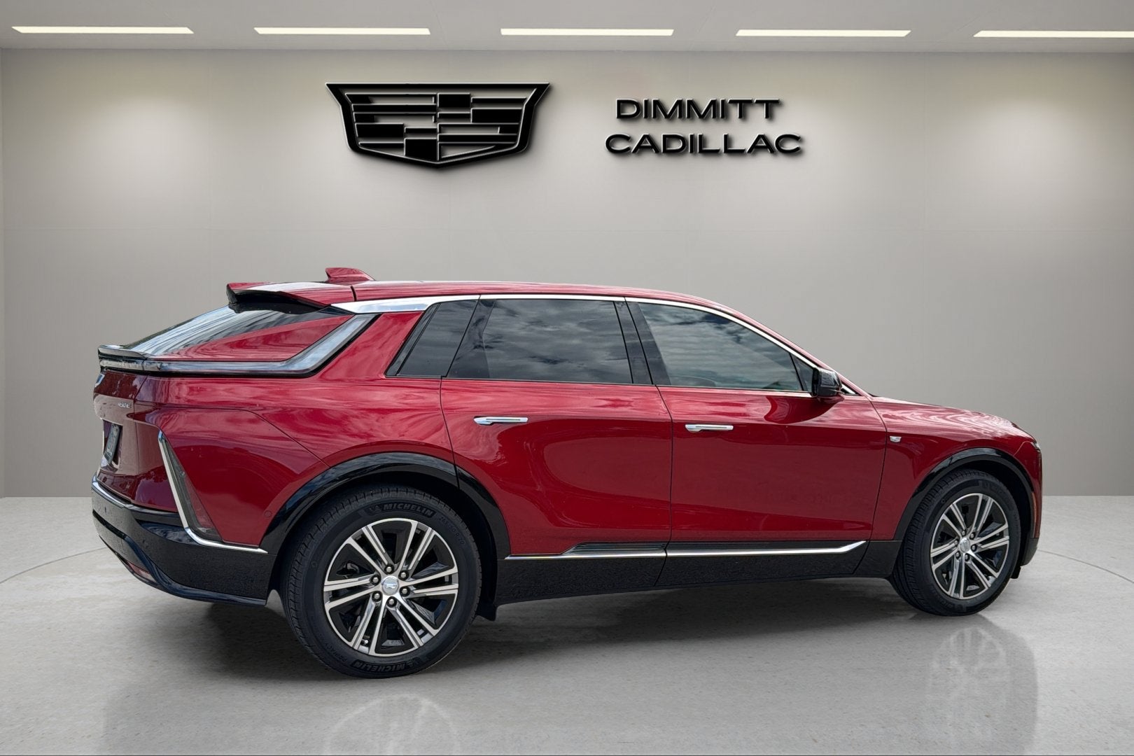 2025 Cadillac LYRIQ Luxury 1