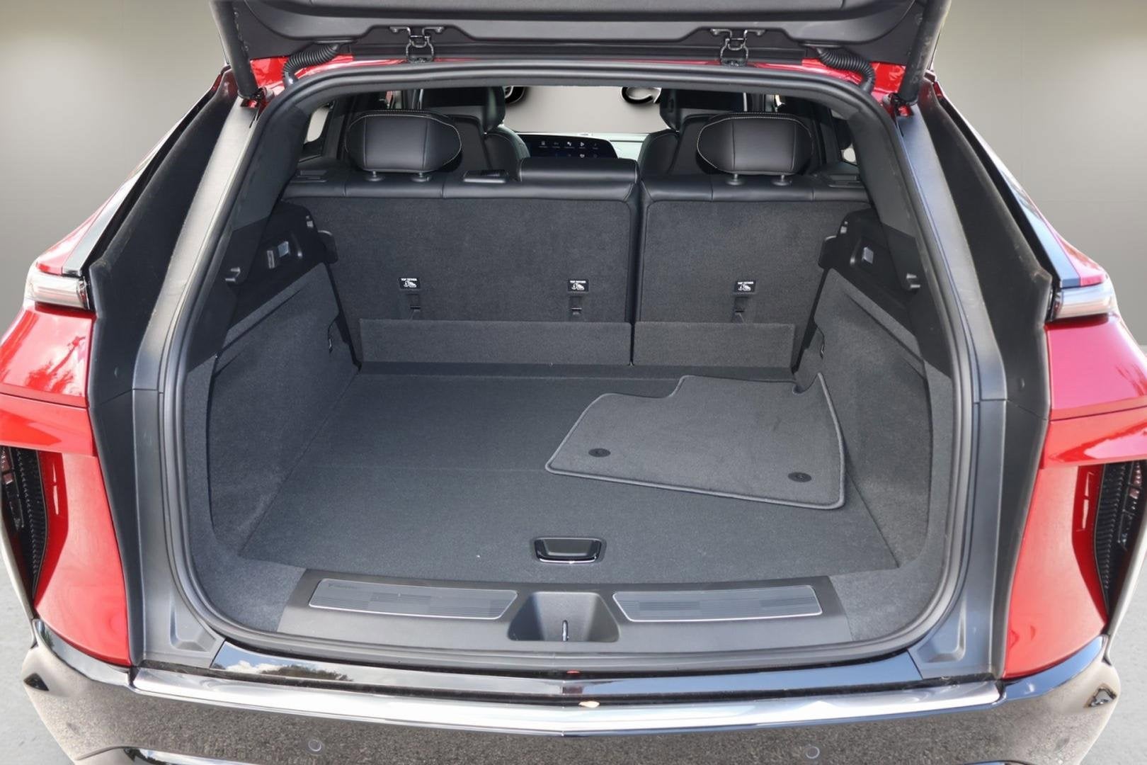 2025 Cadillac LYRIQ Luxury 1