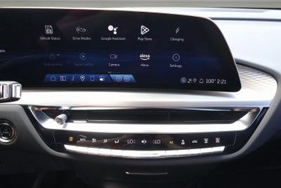 2025 Cadillac LYRIQ Luxury 1