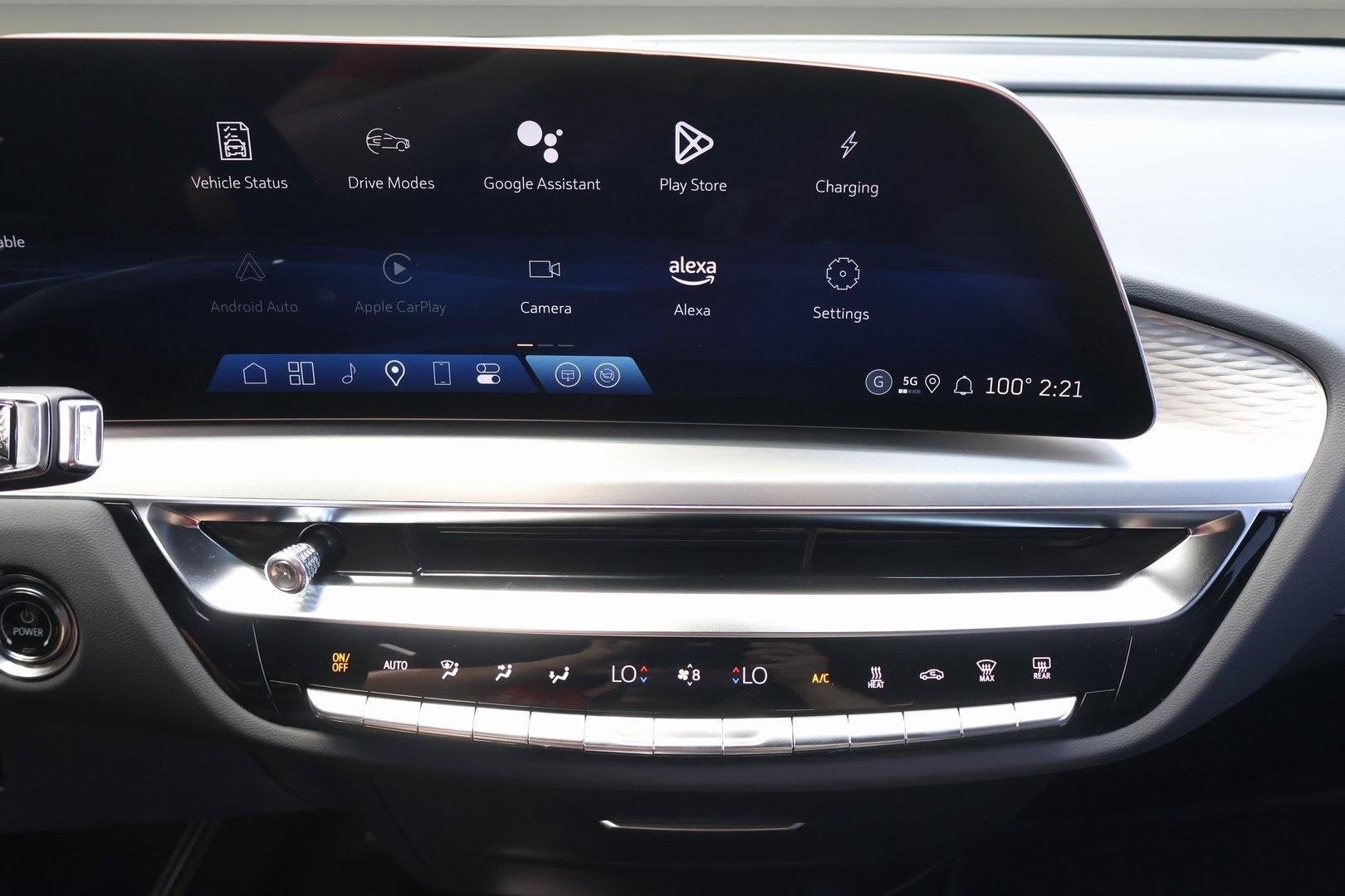 2025 Cadillac LYRIQ Luxury 1