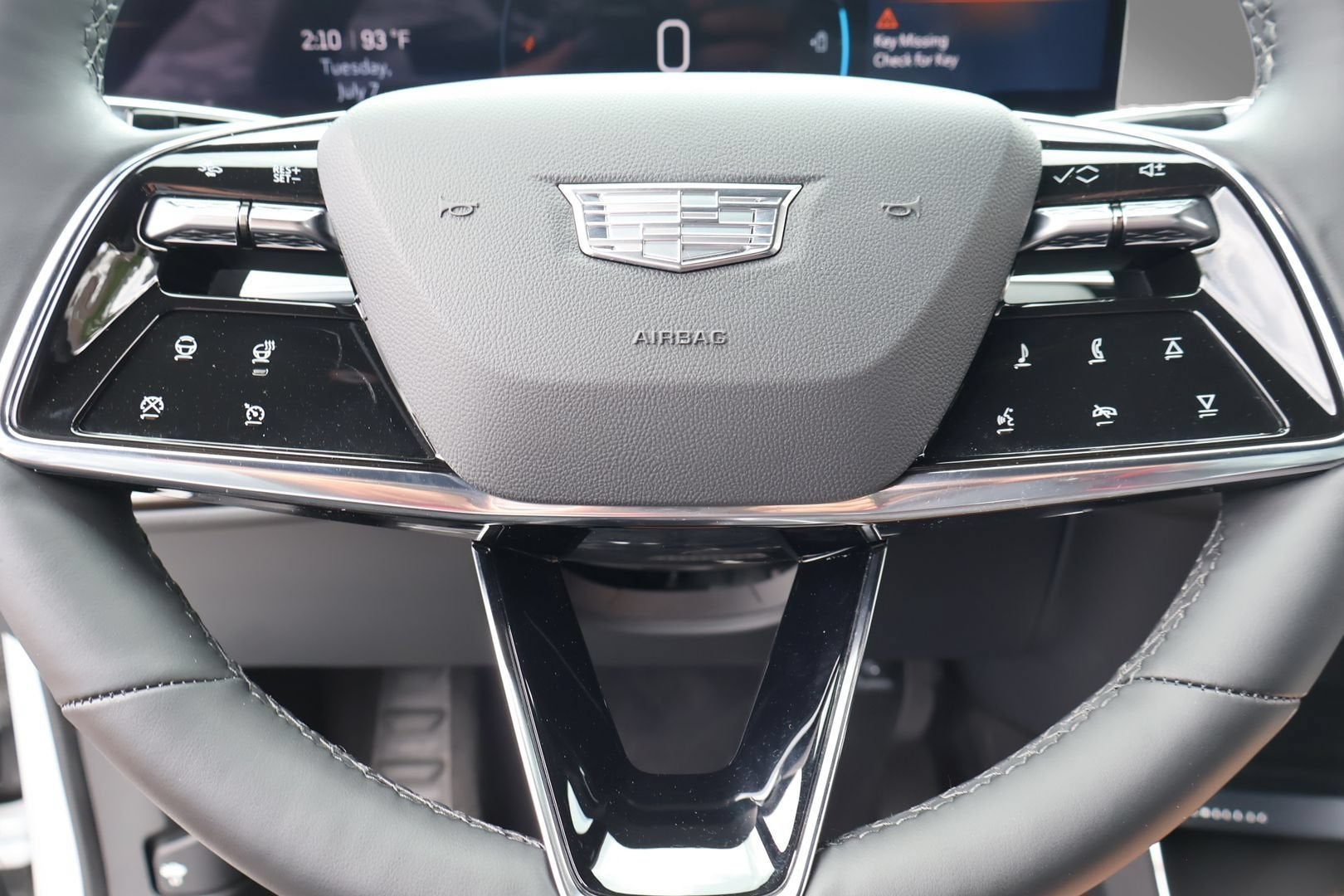 2024 Cadillac LYRIQ Luxury 3
