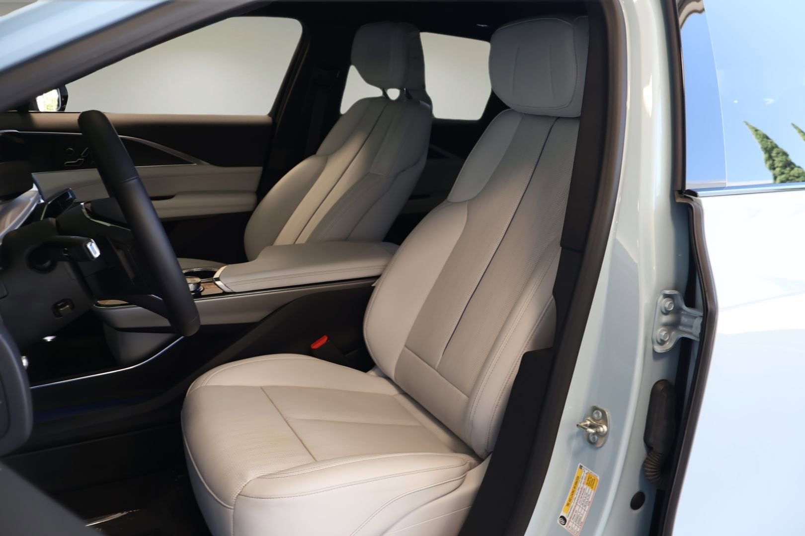 2024 Cadillac LYRIQ Sport 1