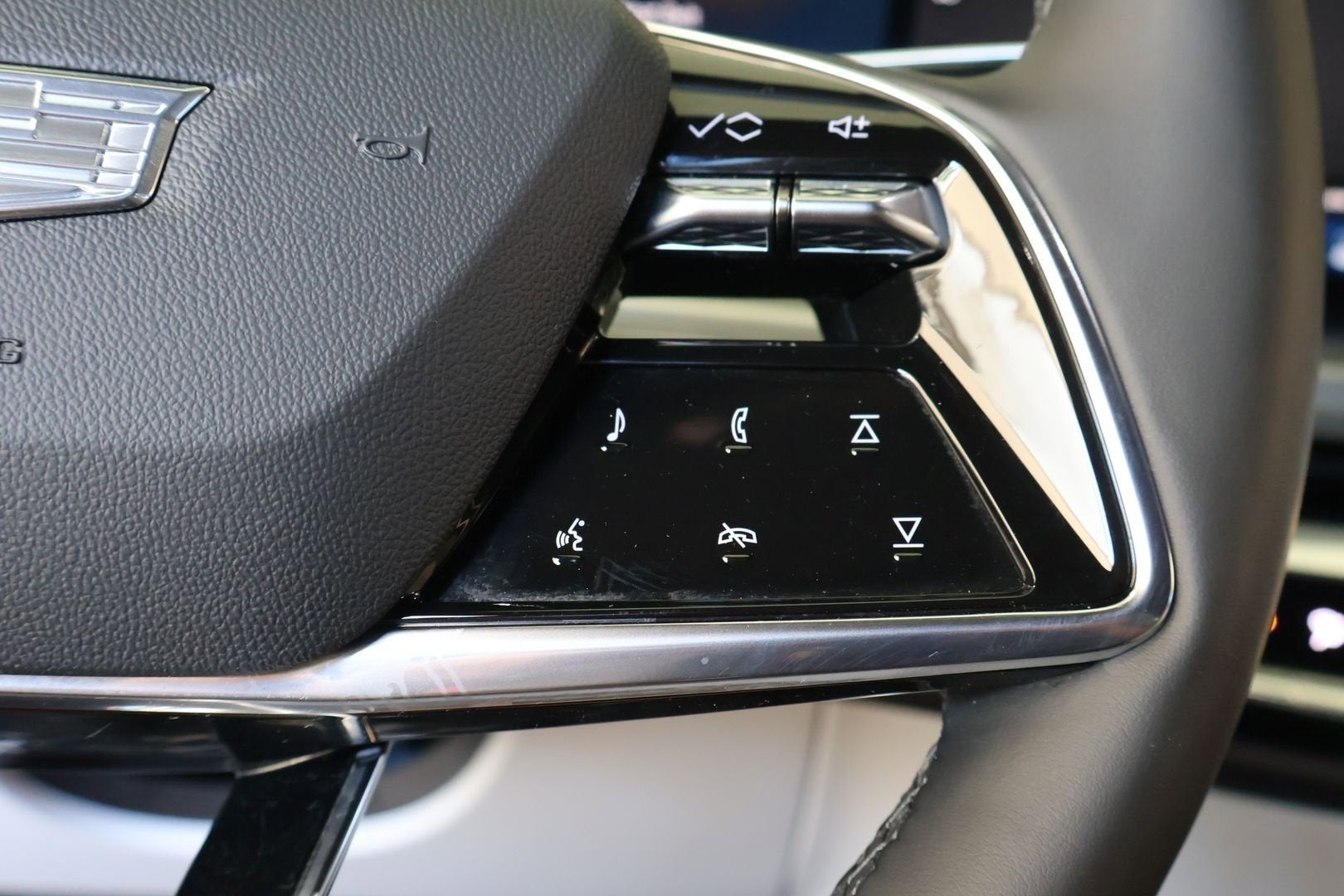 2024 Cadillac LYRIQ Sport 1