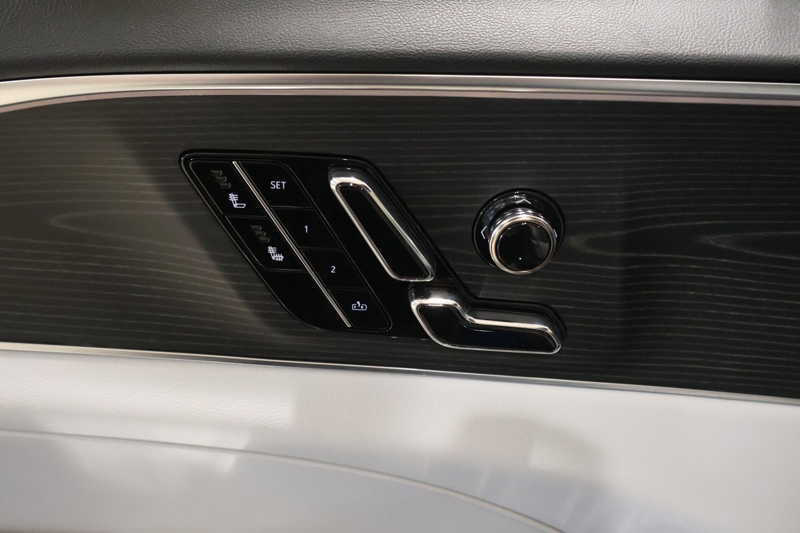 2025 Cadillac LYRIQ Sport 1