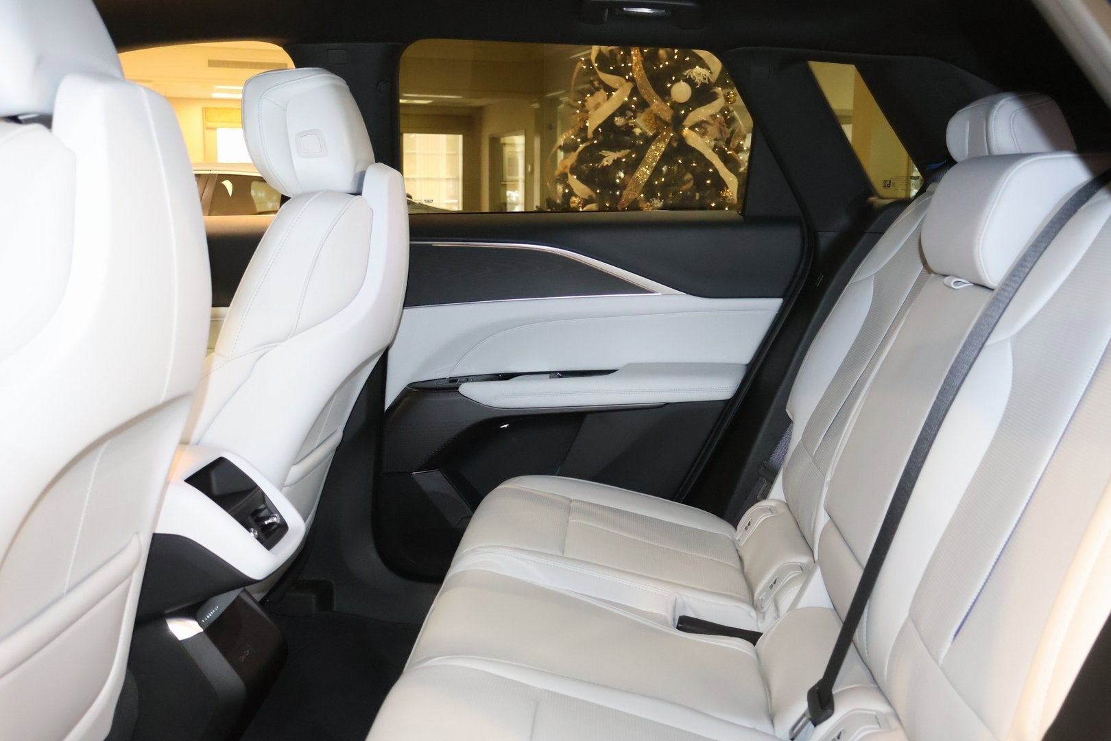 2025 Cadillac LYRIQ Sport 1