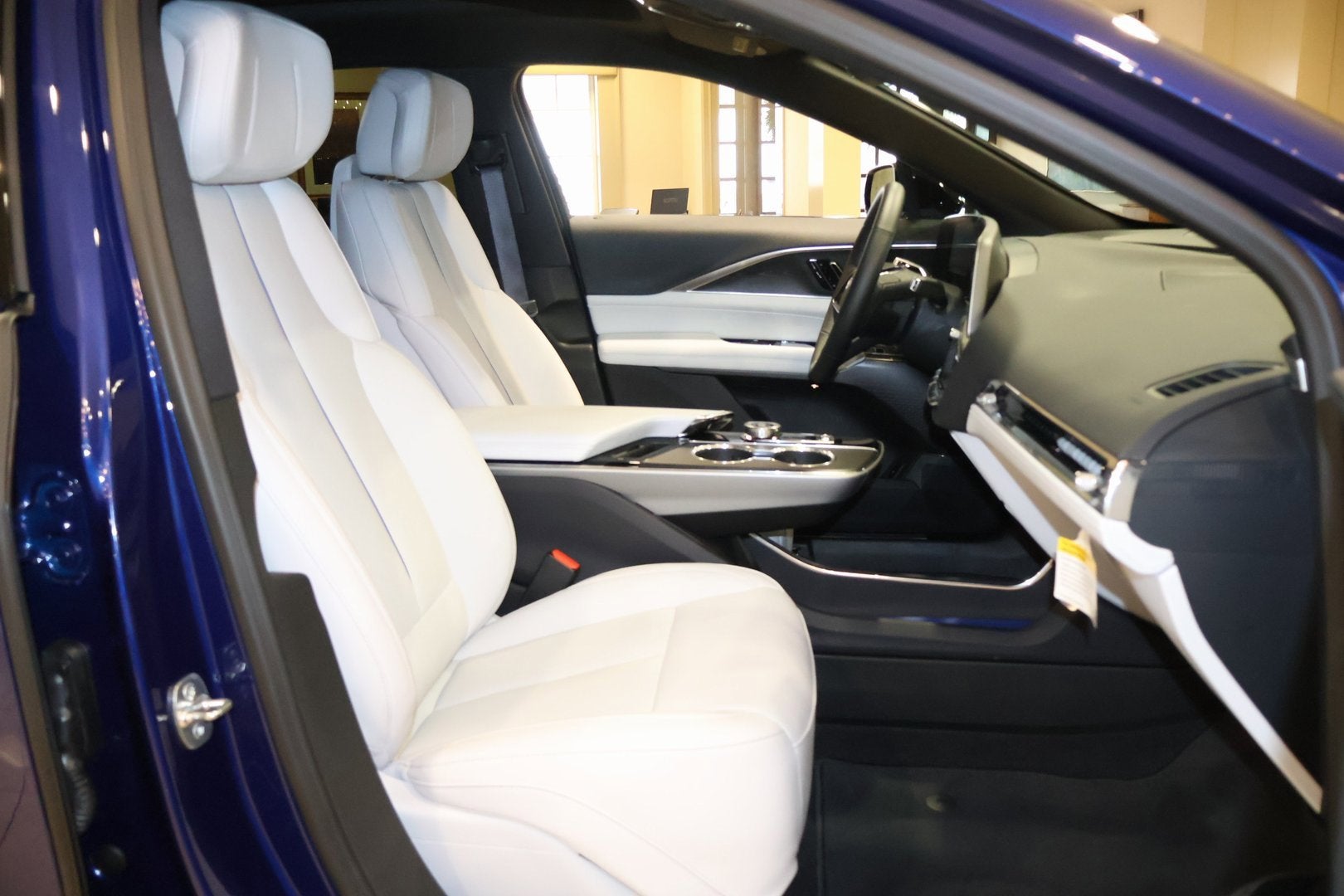 2025 Cadillac LYRIQ Sport 1