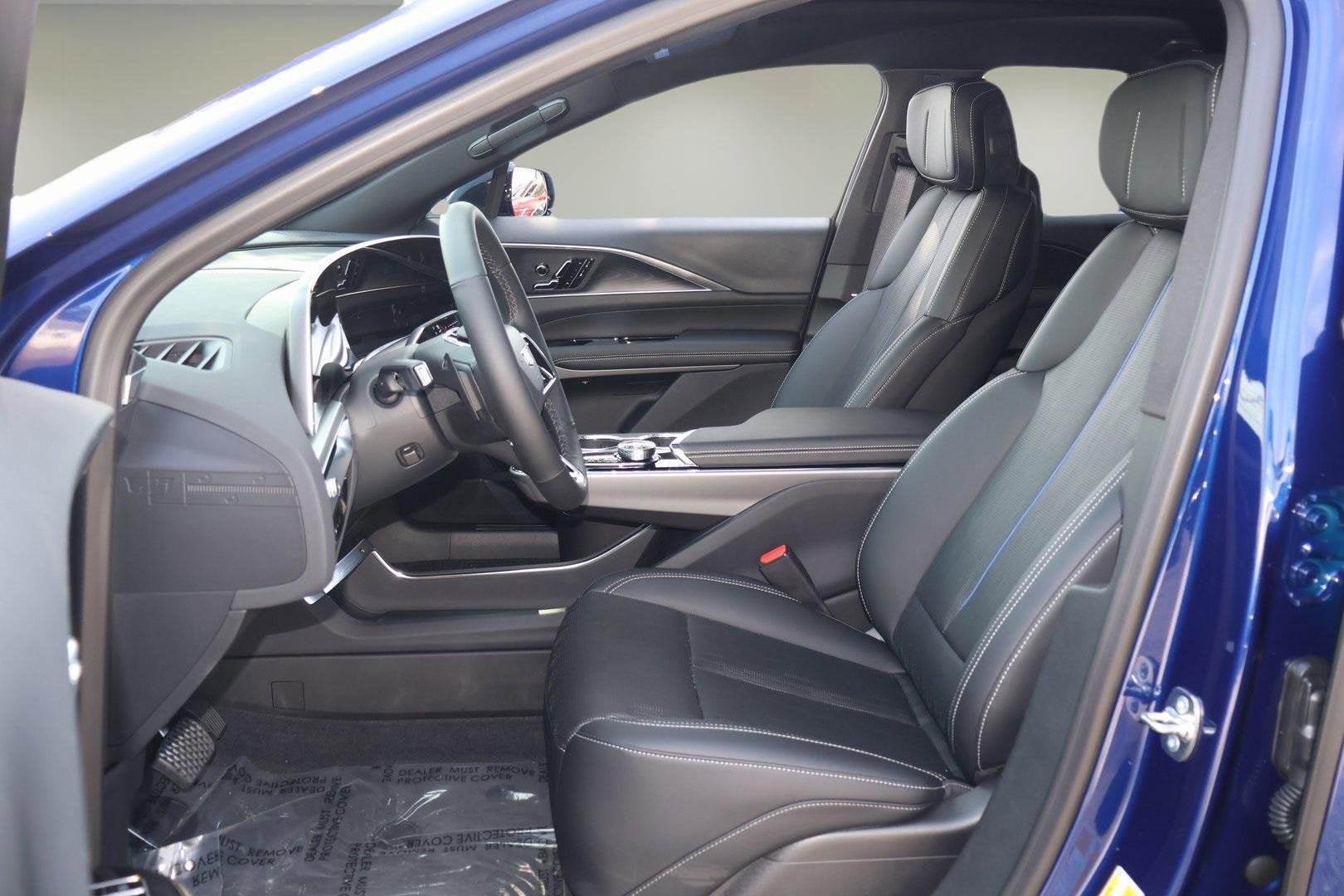 2025 Cadillac LYRIQ Sport 1