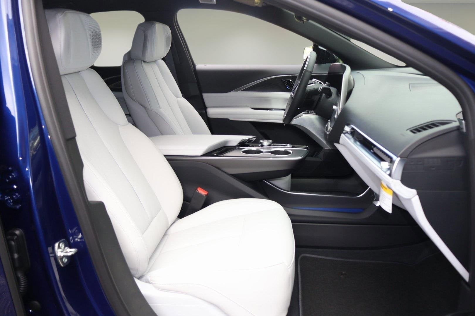 2026 Cadillac LYRIQ Premium Sport