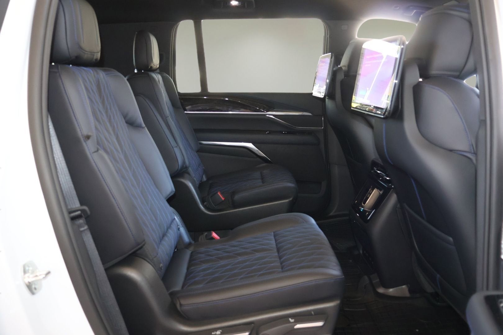 2026 Cadillac ESCALADE IQL Sport