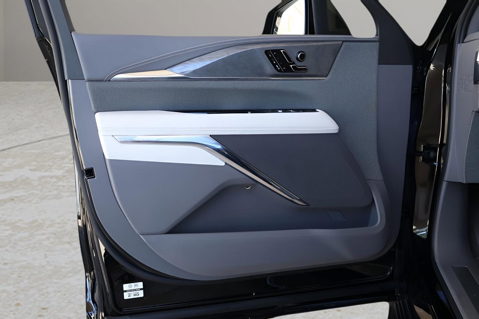 2026 Cadillac ESCALADE IQL Sport