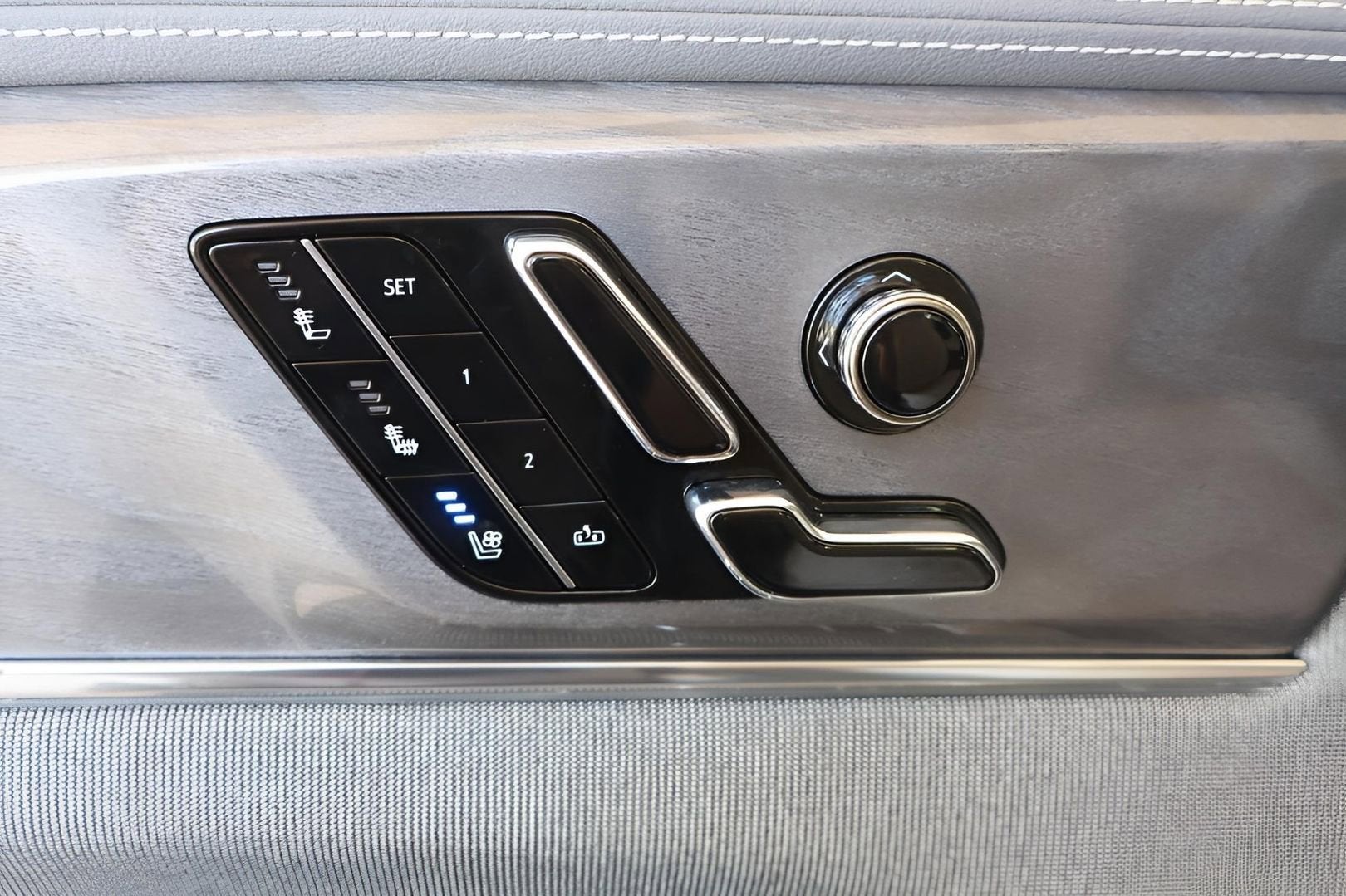 2026 Cadillac ESCALADE IQL Sport