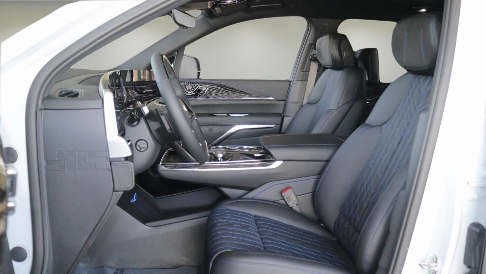 2026 Cadillac ESCALADE IQL Sport