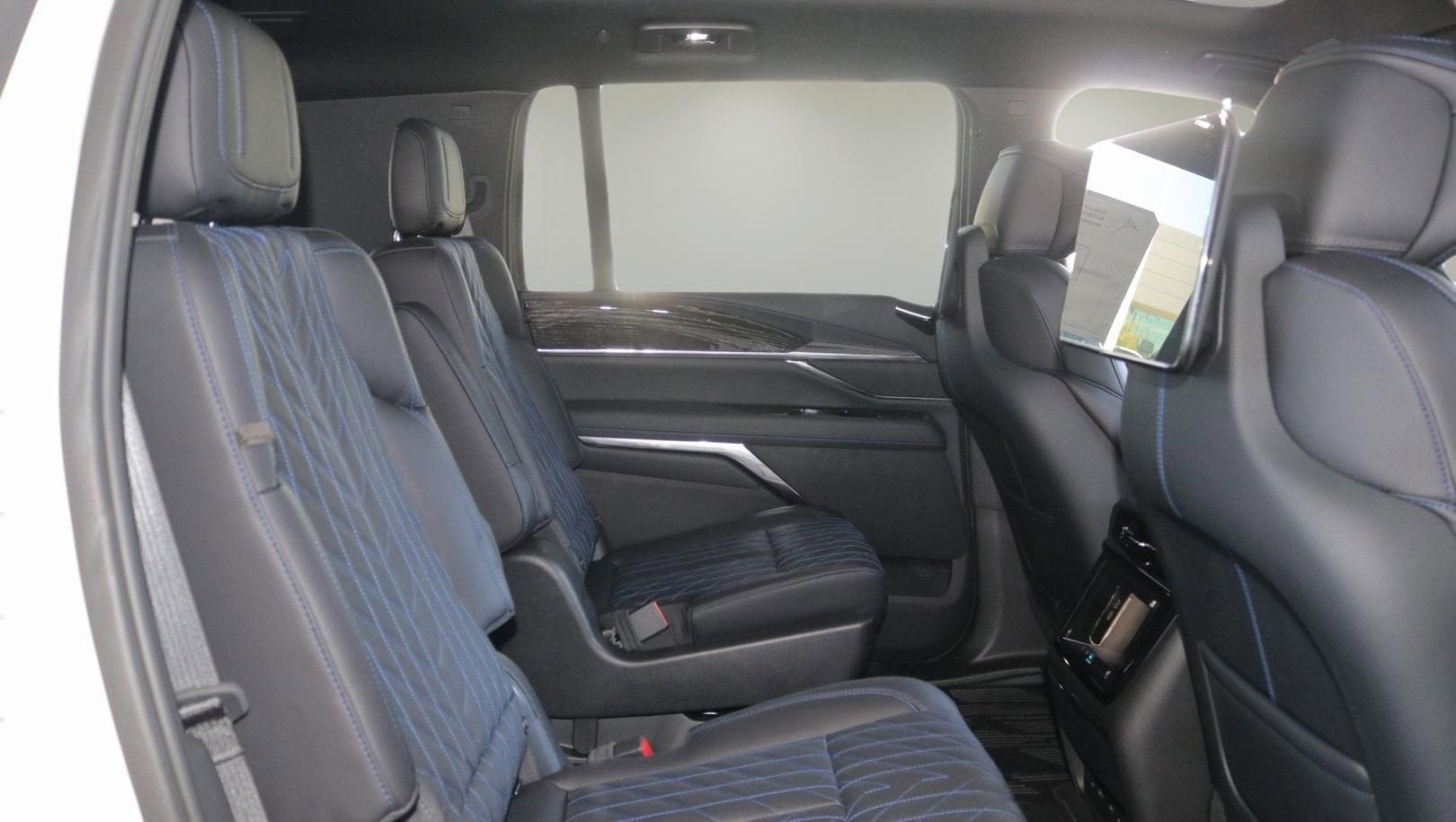 2026 Cadillac ESCALADE IQL Sport