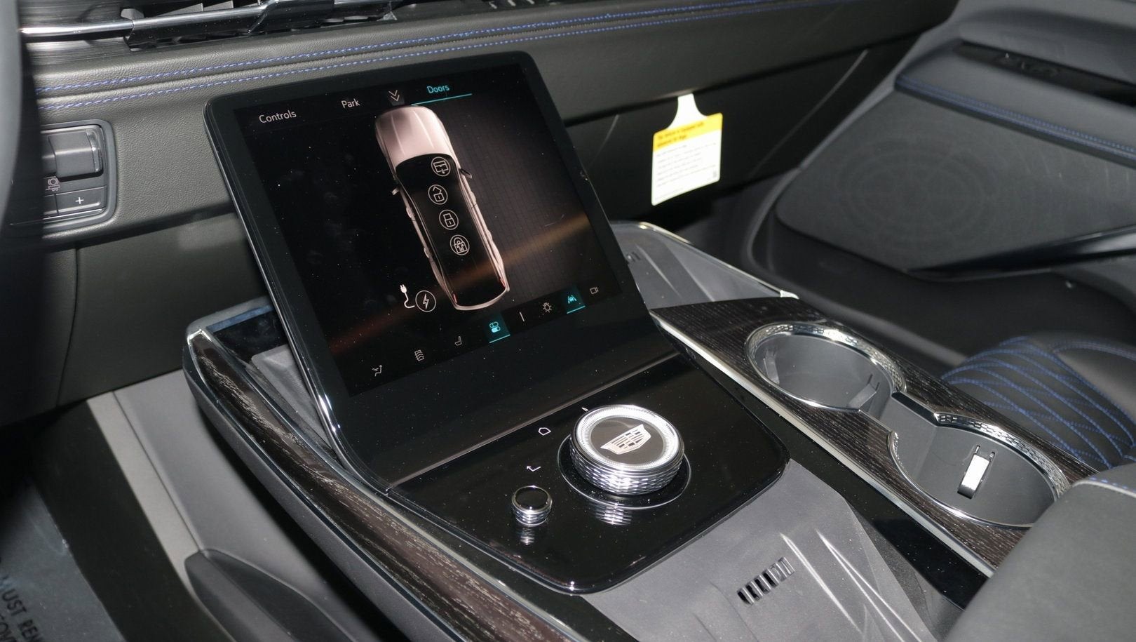 2026 Cadillac ESCALADE IQL Sport