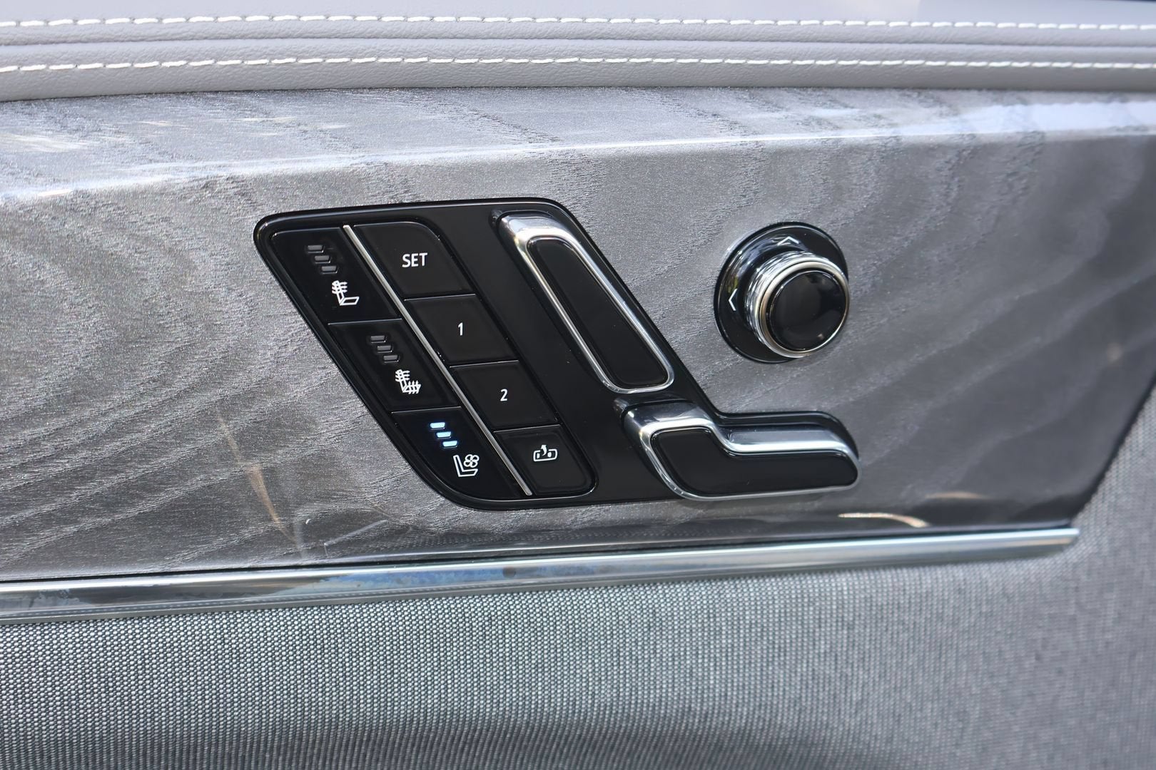 2026 Cadillac ESCALADE IQL Sport