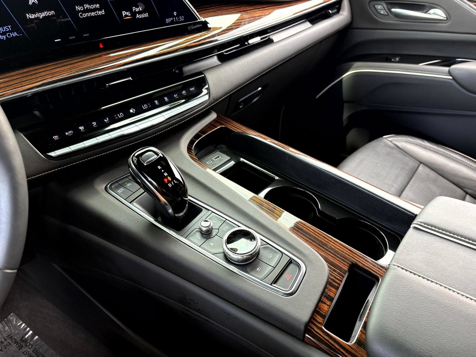 2024 Cadillac Escalade ESV Premium Luxury