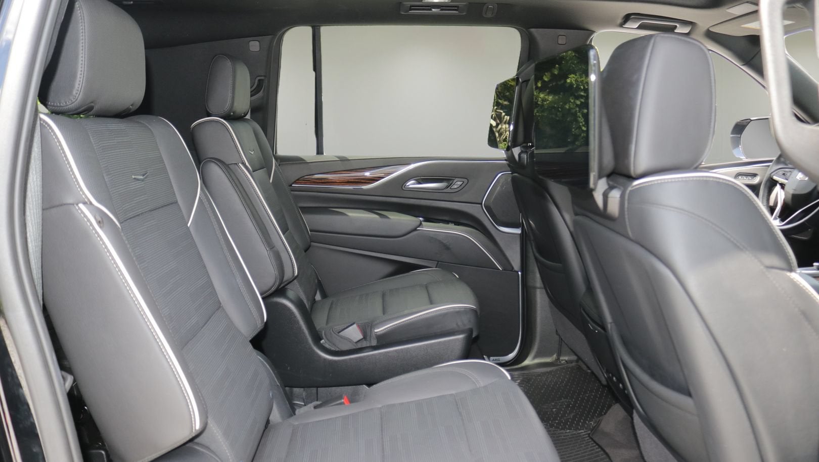 2023 Cadillac Escalade ESV 4WD Premium Luxury