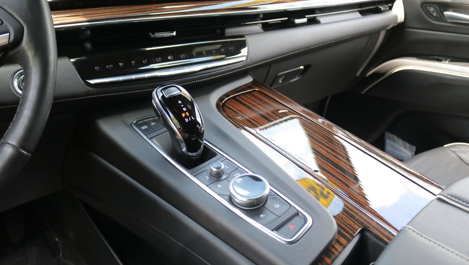 2023 Cadillac Escalade ESV 4WD Premium Luxury