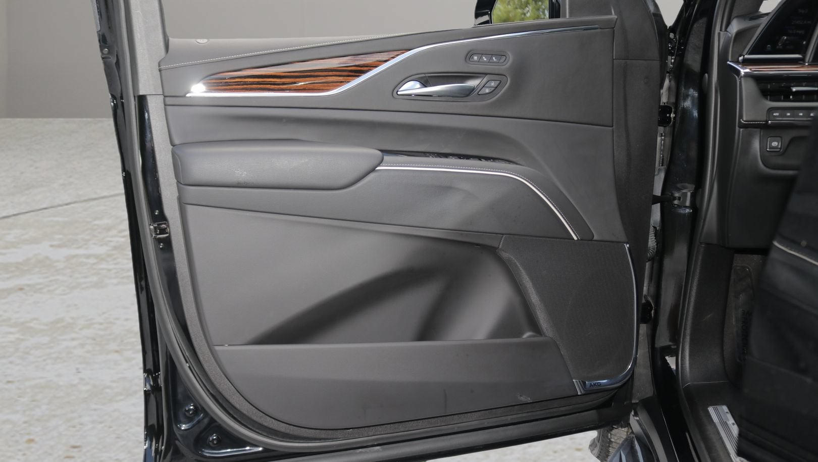 2023 Cadillac Escalade ESV 4WD Premium Luxury
