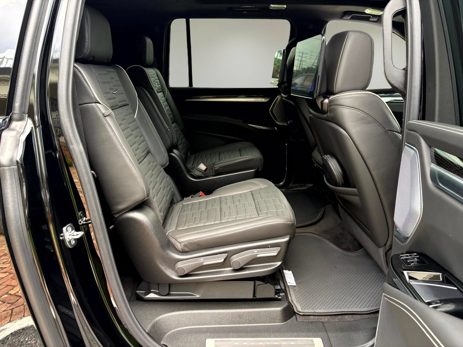 2026 Cadillac Escalade ESV V-Series