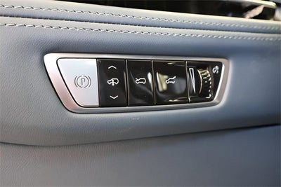 2025 Cadillac ESCALADE IQ Luxury 2